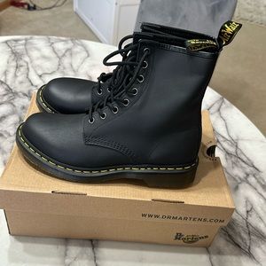 Dr. Martens nappa leather 1460 boots NIB